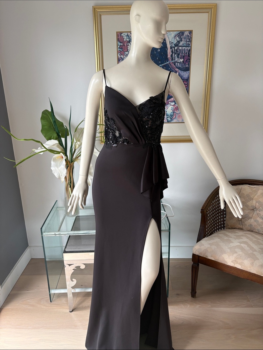 Elegant Black Spaghetti-Strap Evening Gown with Sequin Bodice